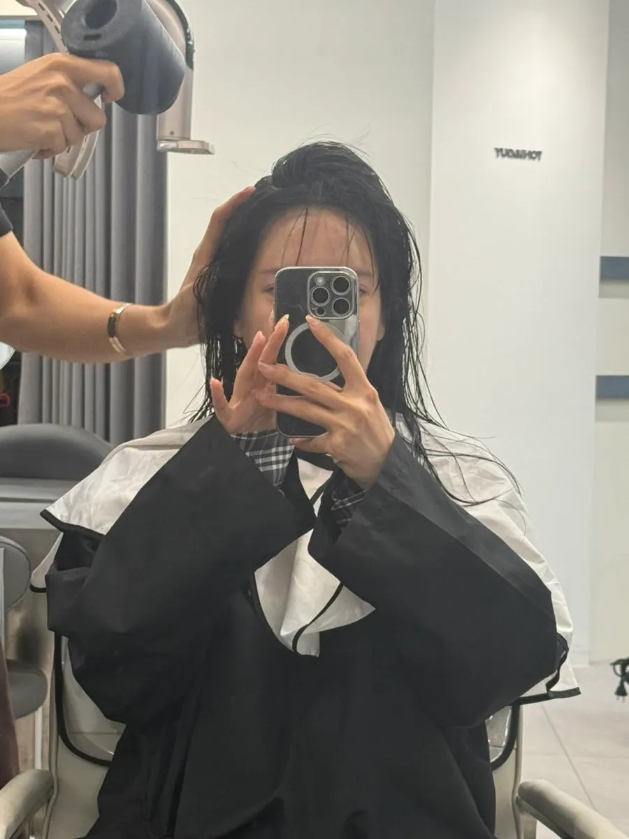 샴푸실에서 진행된 두피 관리