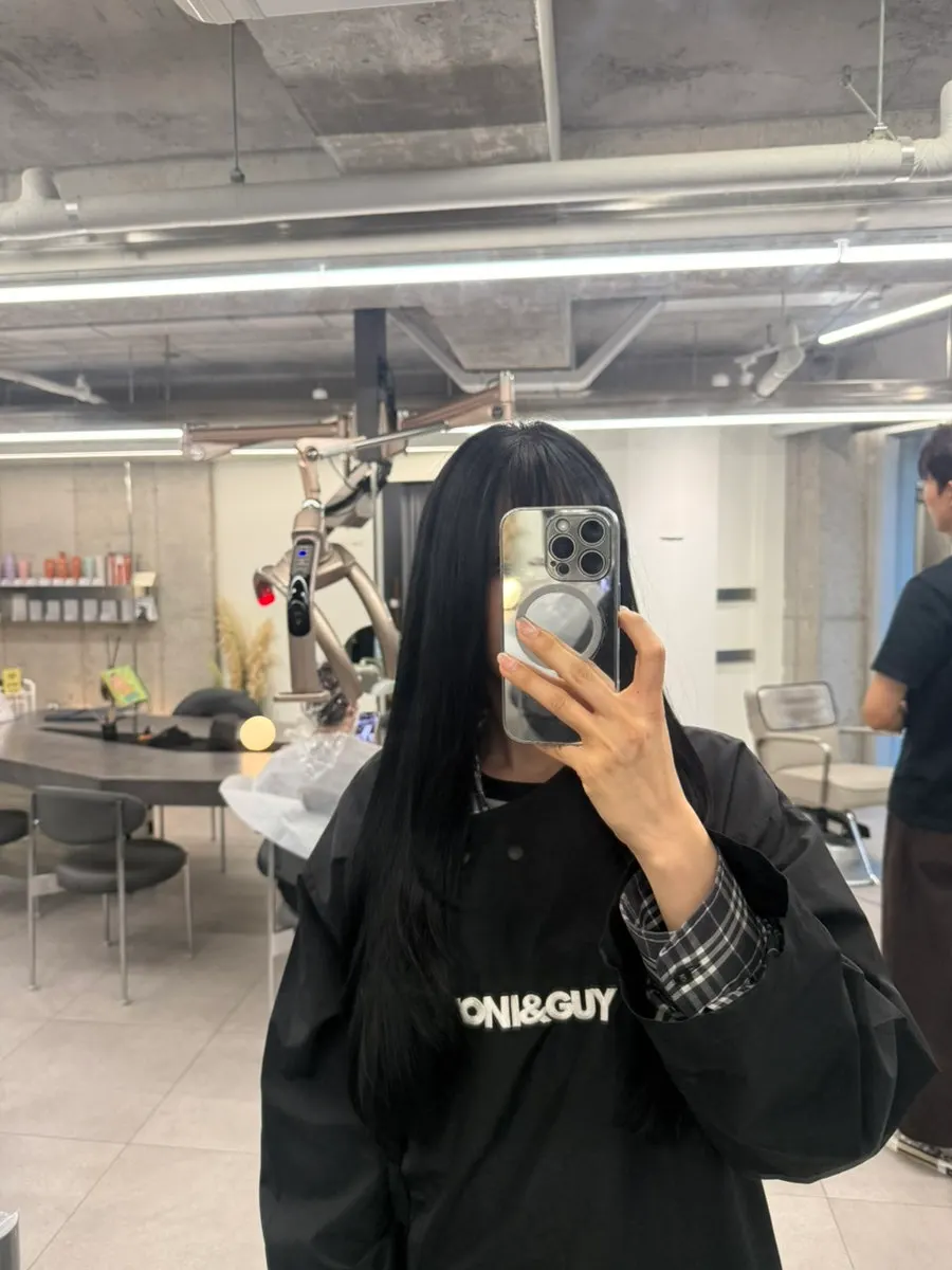 뿌리볼륨 펌 시술 진행 모습