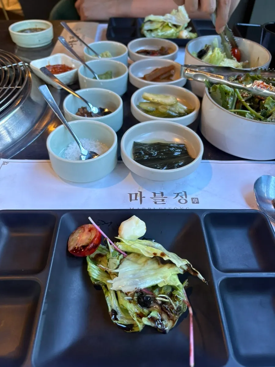 Basic Korean beef table setting at Marblejeong