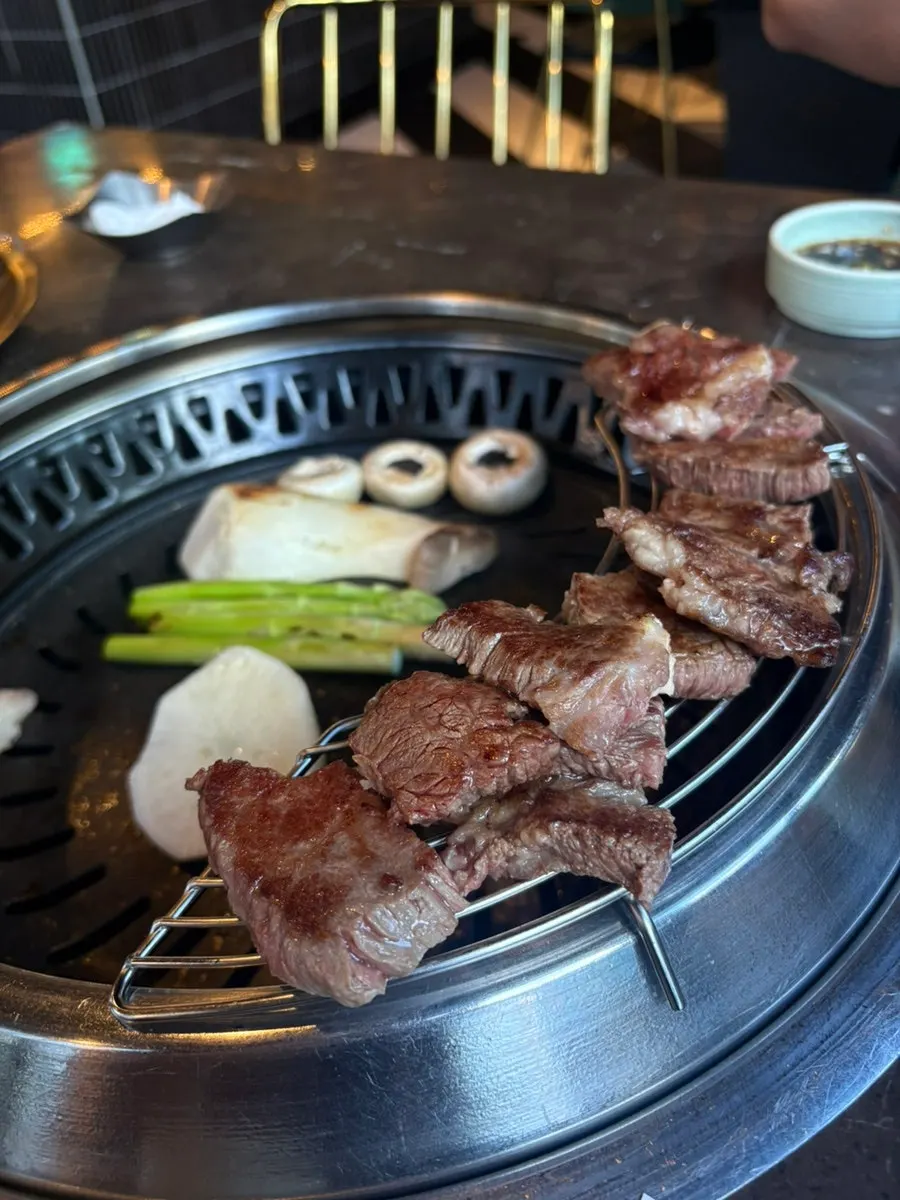 Afternoon-discounted premium Korean beef mixed grill at Marblejeong in Seongsu