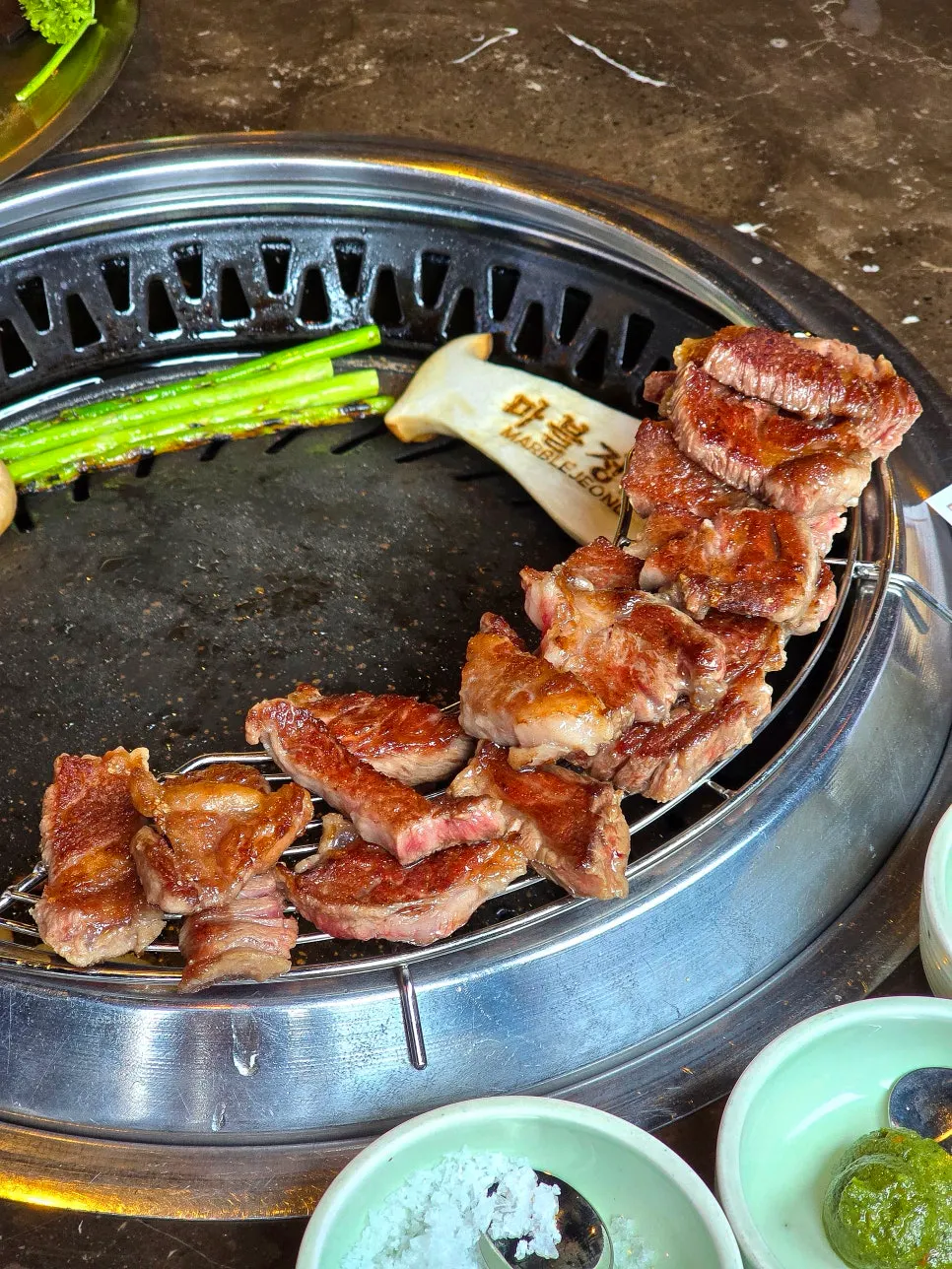 Perfectly cooked sirloin cut into bite-sized pieces