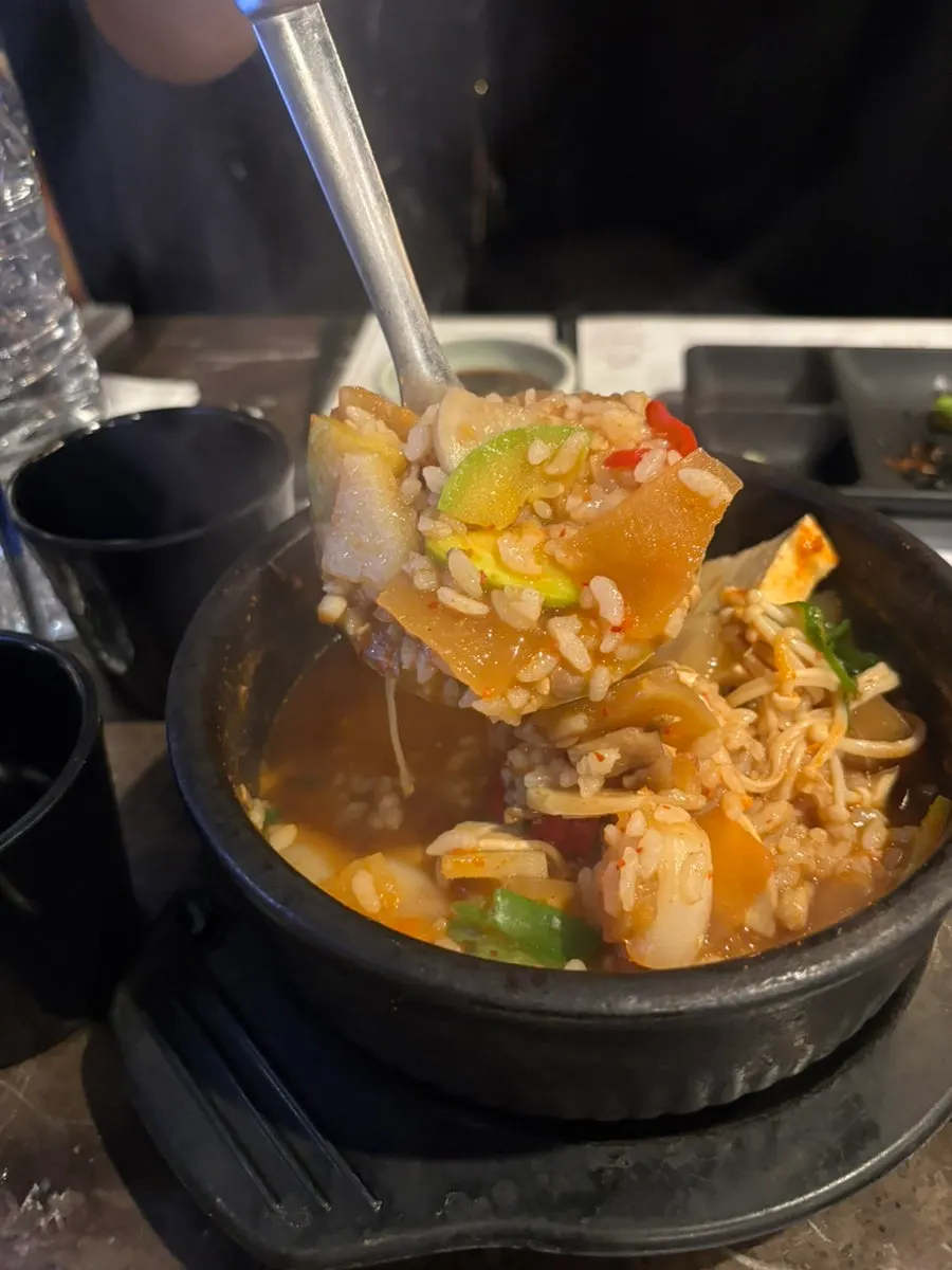 건더기 푸짐한 걸쭉한 된장술밥 한 숟갈
