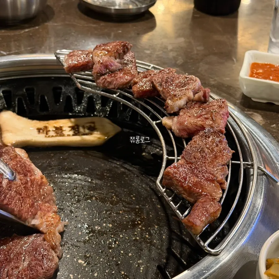 Sirloin grilled and cut into bite-sized pieces