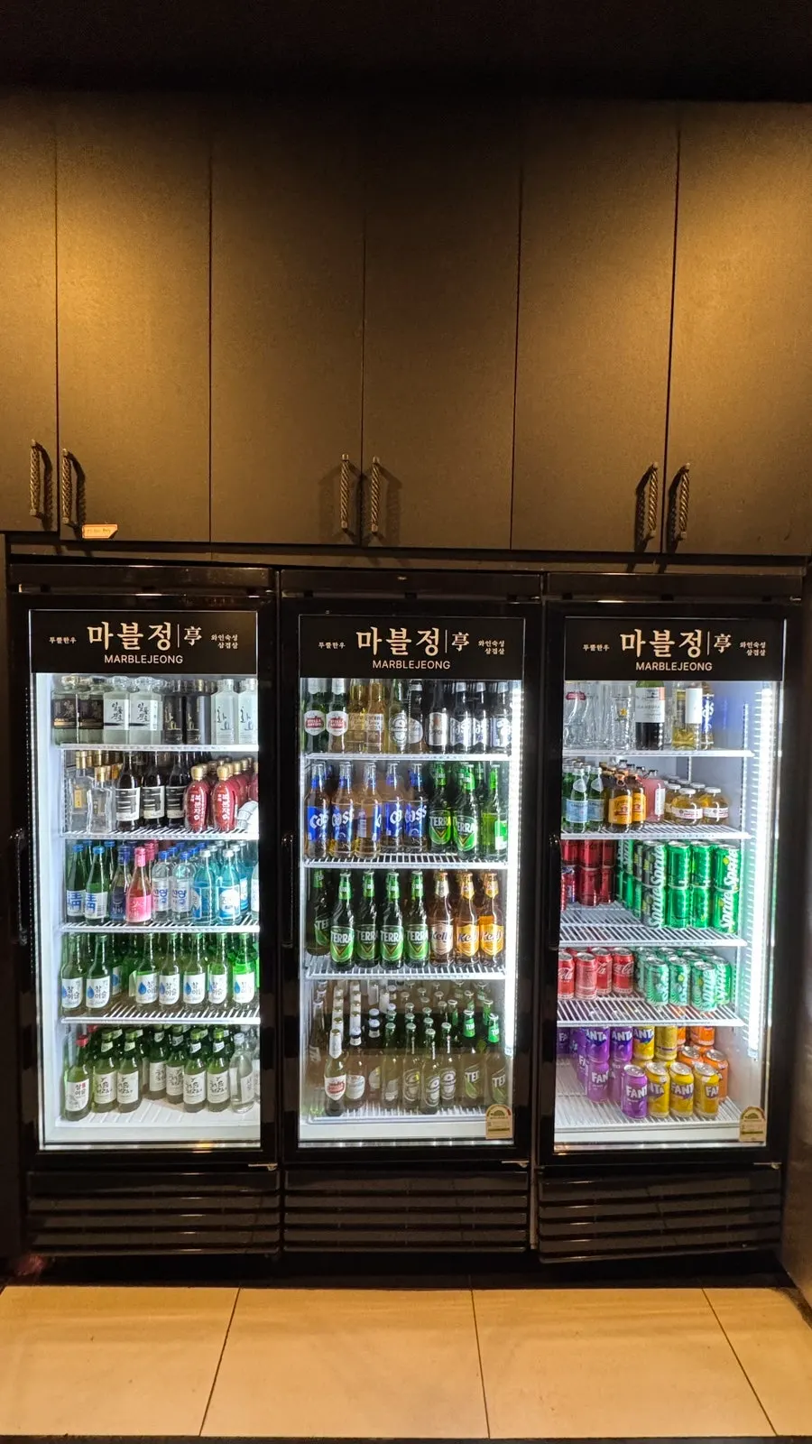 Alcohol display space at the entrance of Marblejeong