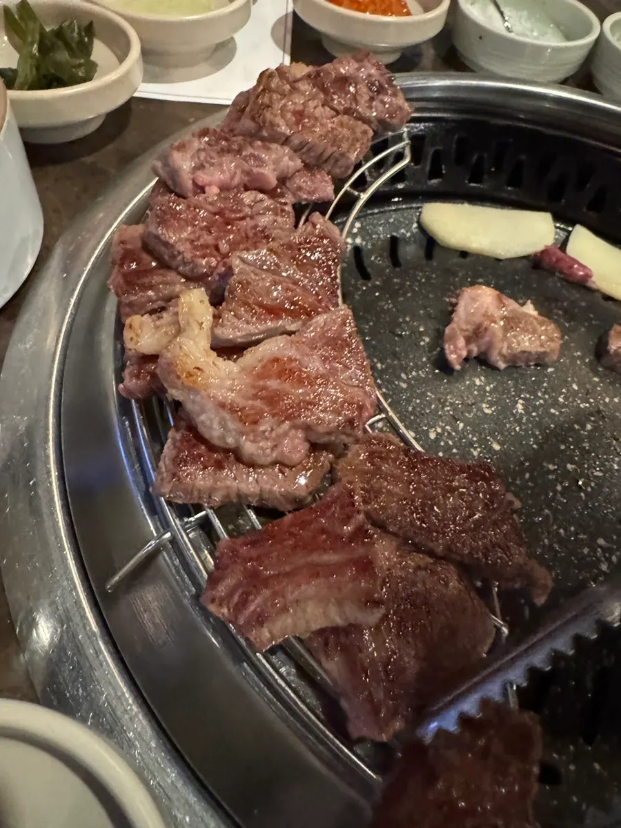 Grilled Korean beef sirloin cut into bite-sized pieces
