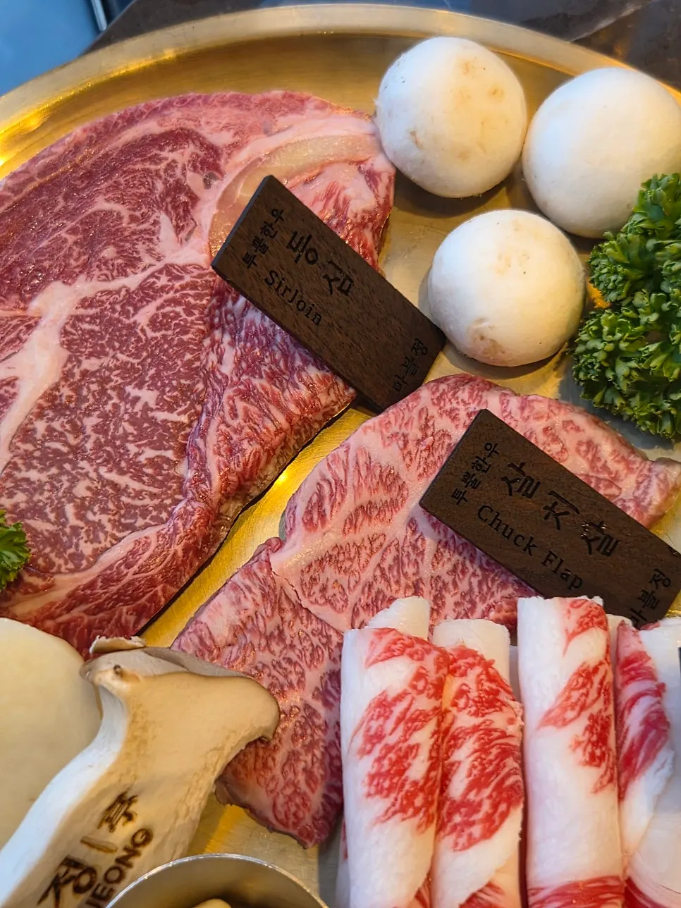 마블링이 선명한 살치살 추천부위
