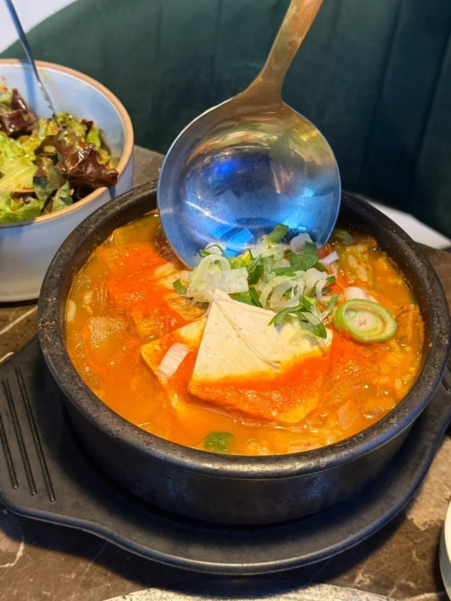 Stone pot of doenjang-suljibap at Marblejeong