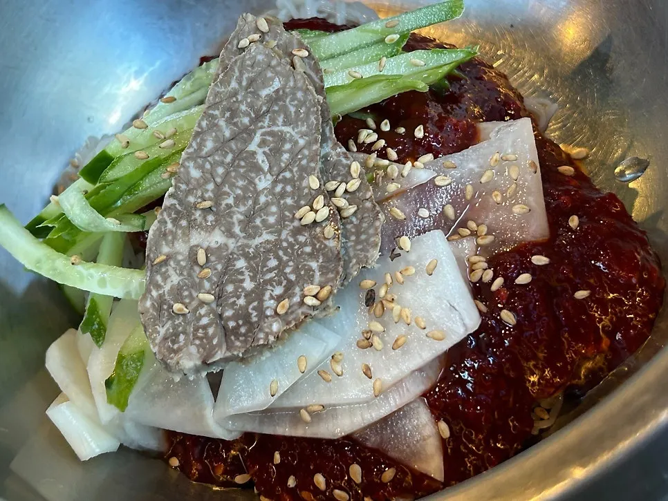 후식으로 주문한 마블정 비빔냉면