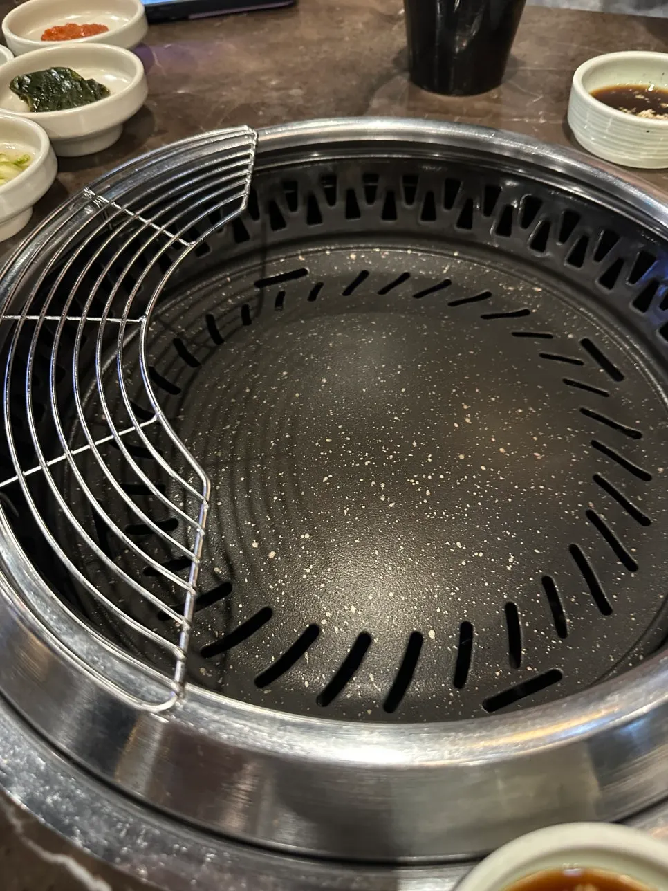 Downward-ventilation grill at Marblejeong