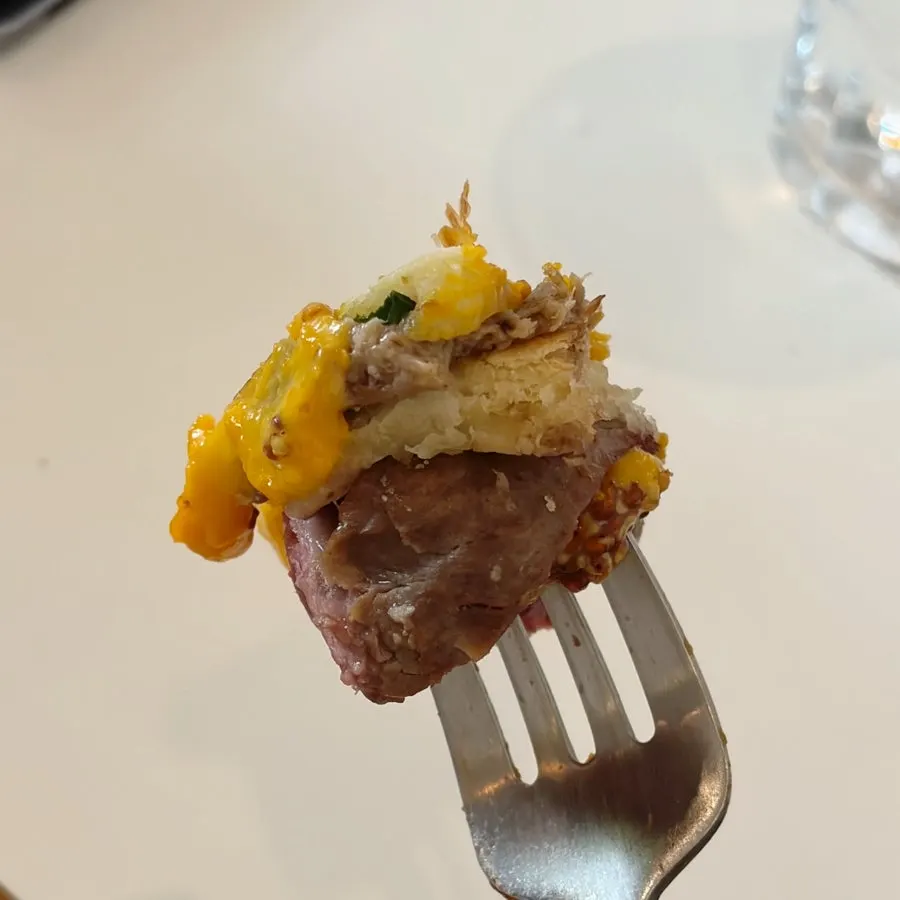 牛肉威灵顿肉质特写