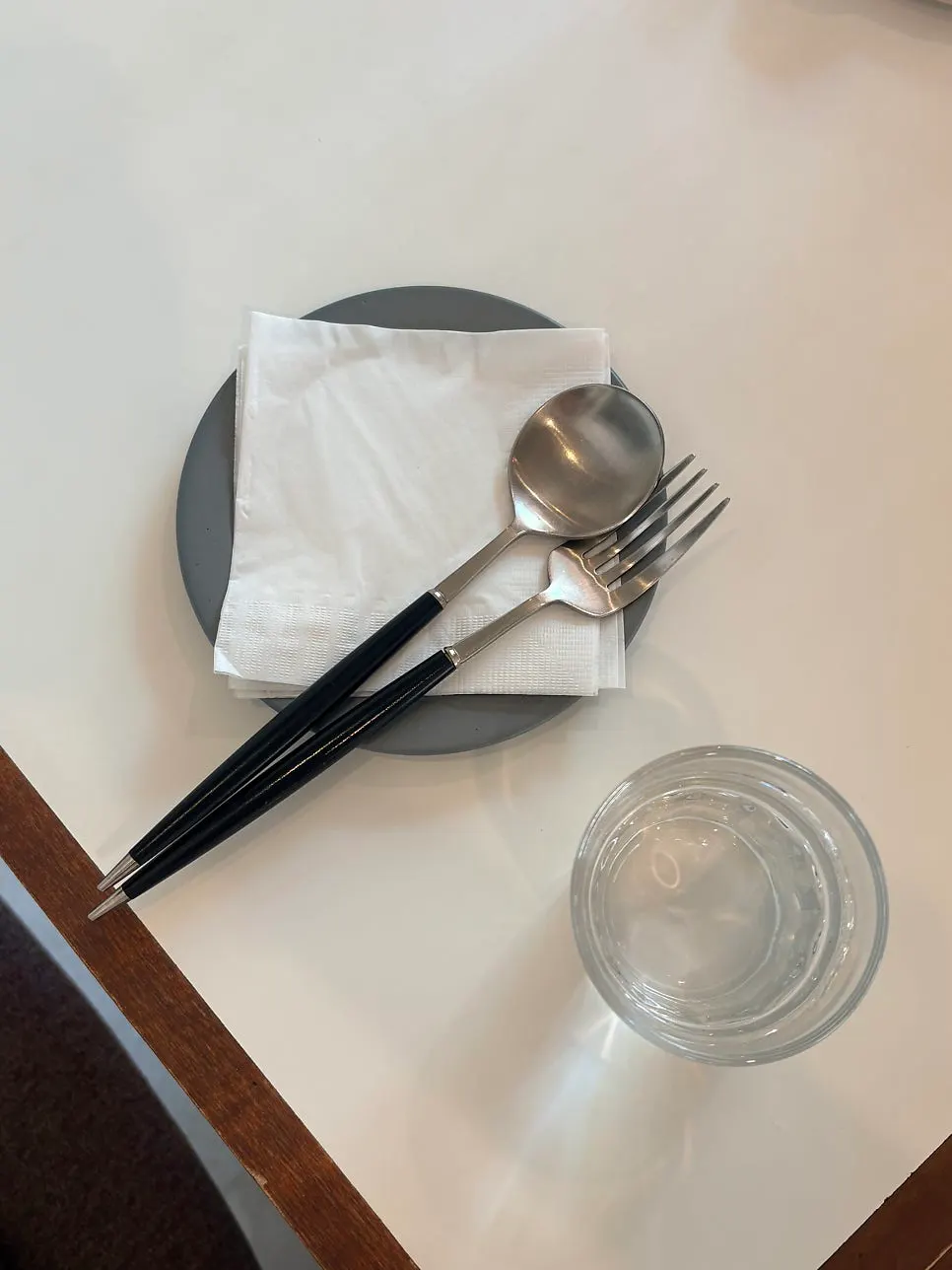 Table seated after a weekday lunch reservation