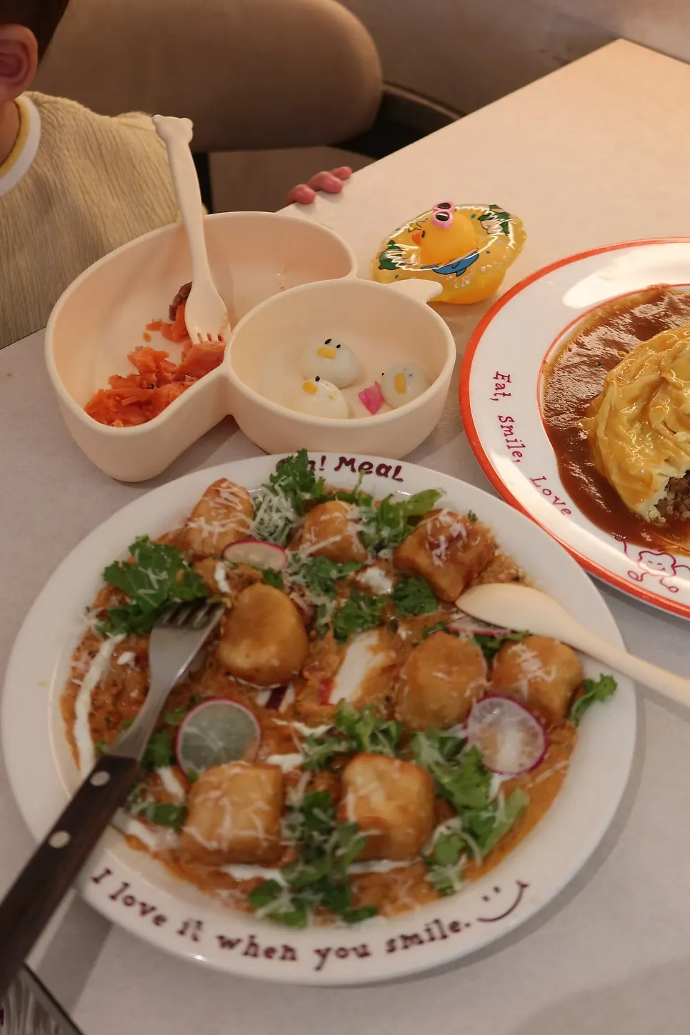 Dining with a child