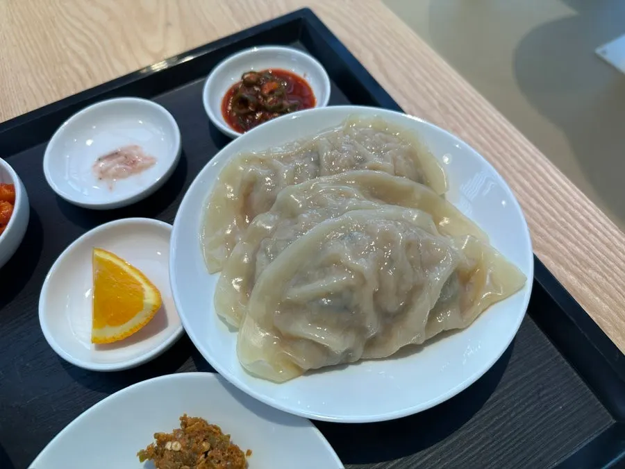 Cross-section of the mandu filling