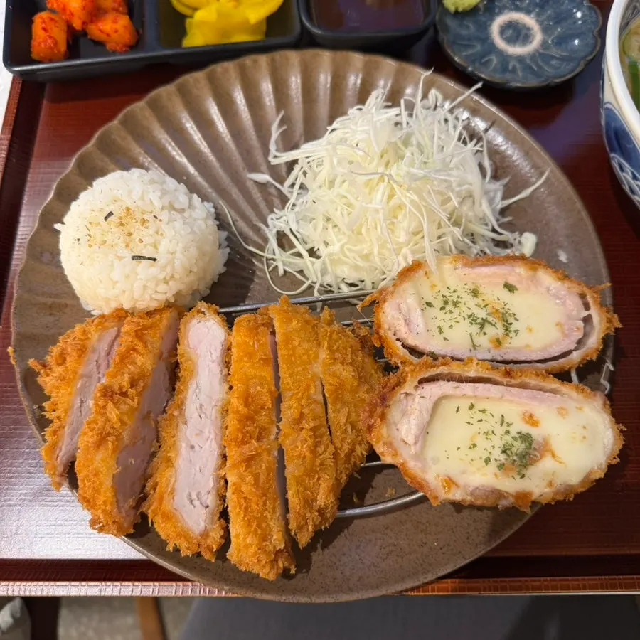 Close-up of the half-and-half katsu set at Kosi Seongsu Branch