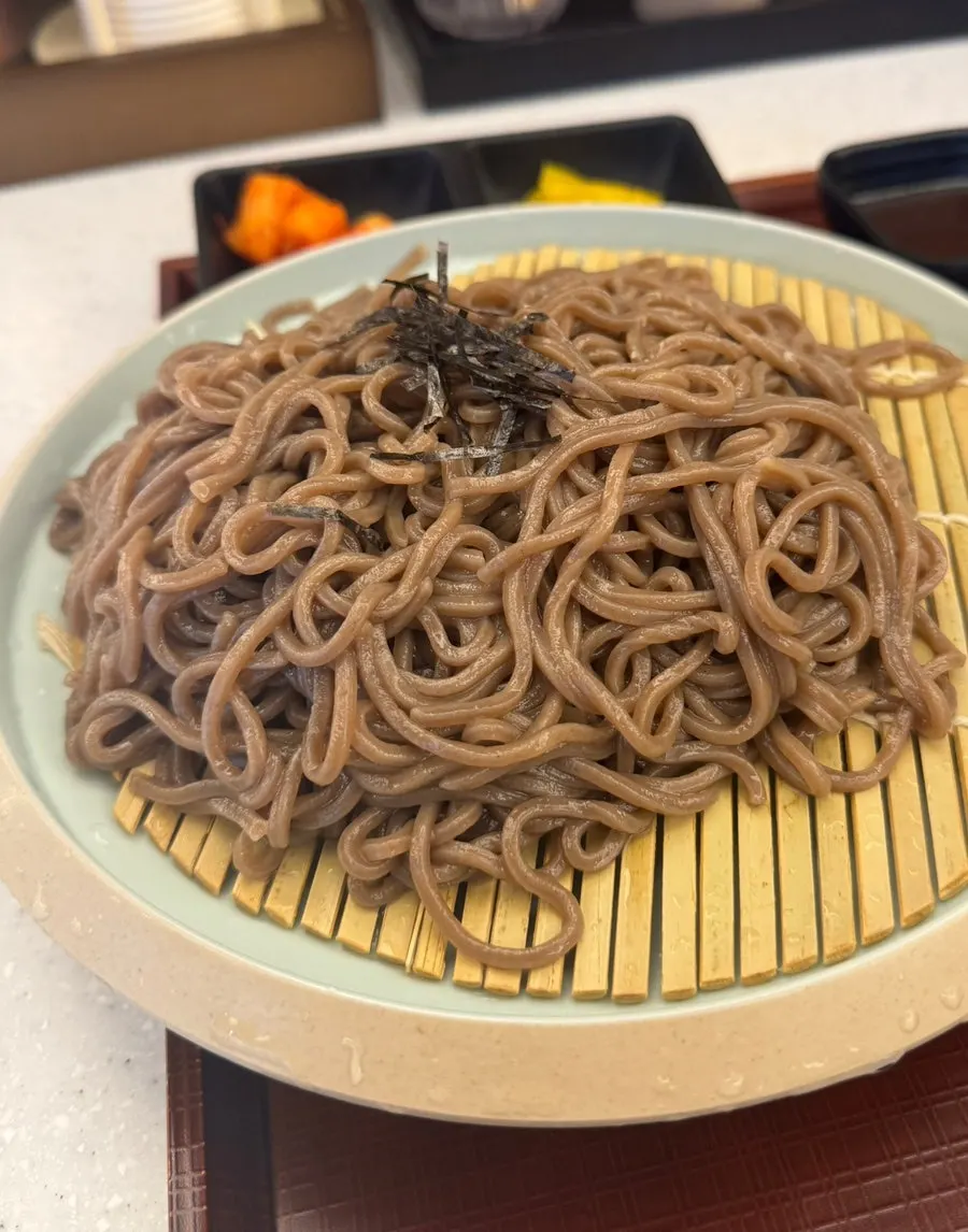 Fresh Sanuki udon noodles served with the set