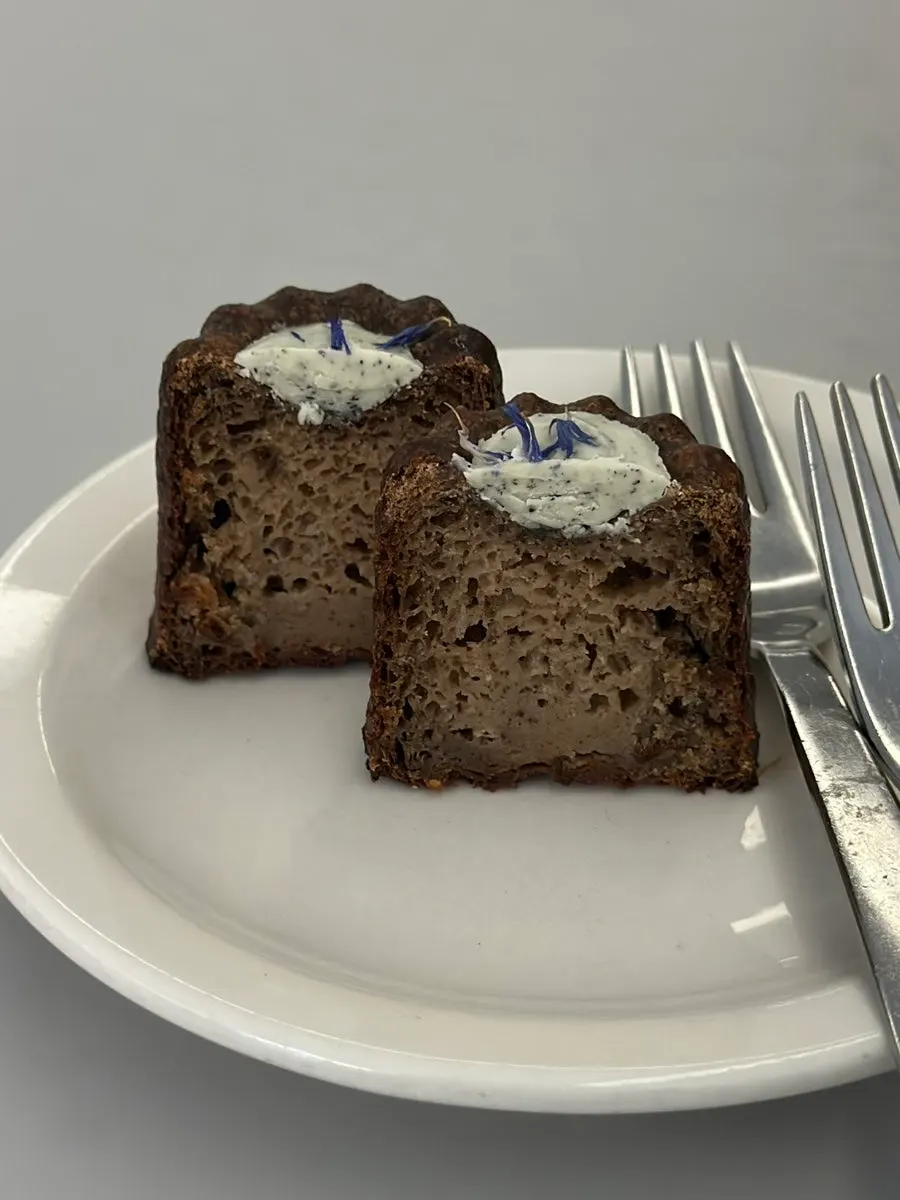 Close-up of the Earl Grey canelé
