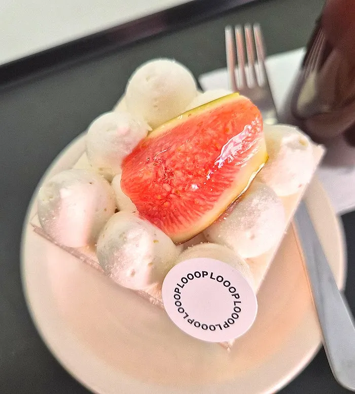 ループの生クリームケーキ イチジク1切れ
