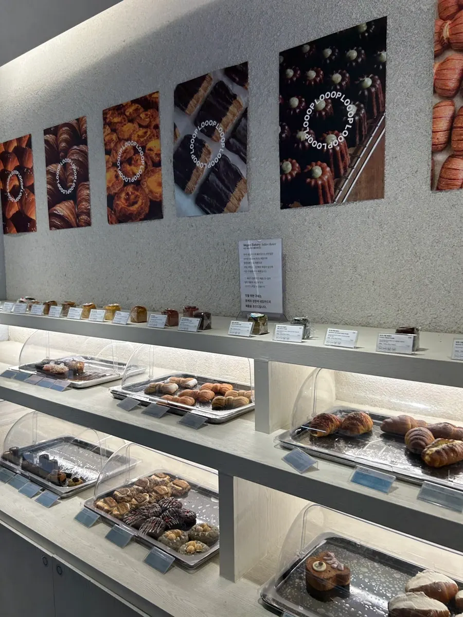 LOOOP Bakeryの原豆種類の陳列