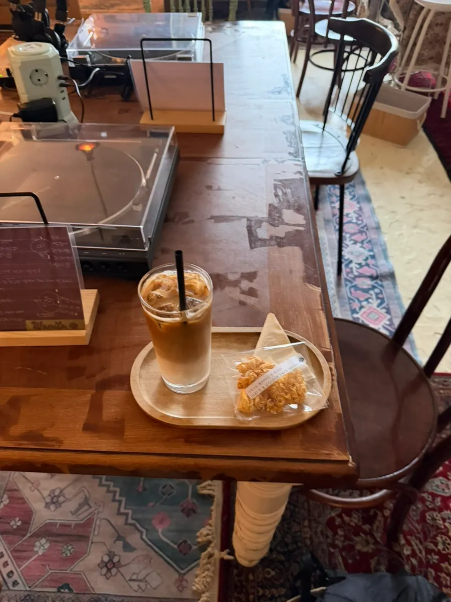 The iced caffe latte I ordered