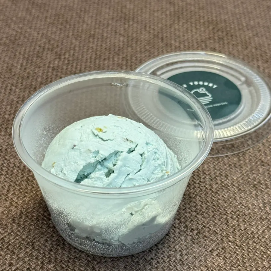 Sữa chua Hy Lạp pistachio dùng thử