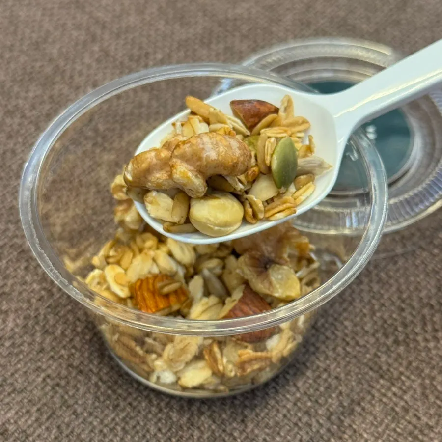 Granola giòn với các loại hạt