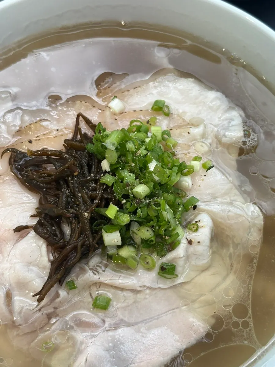 The clear broth of the clear gomtang set