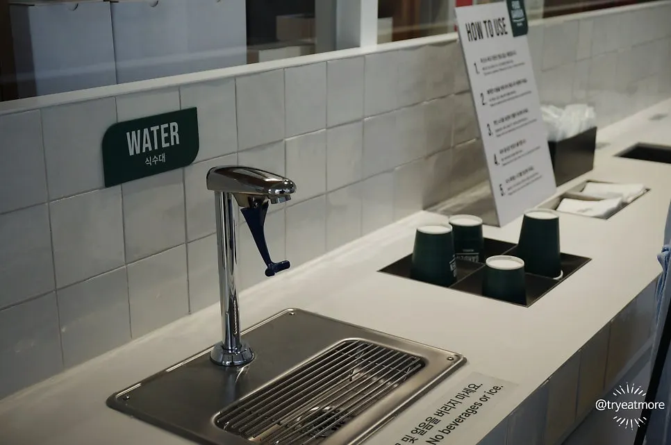 Water station with purified water on the 4th floor of Musinsa Mega Store