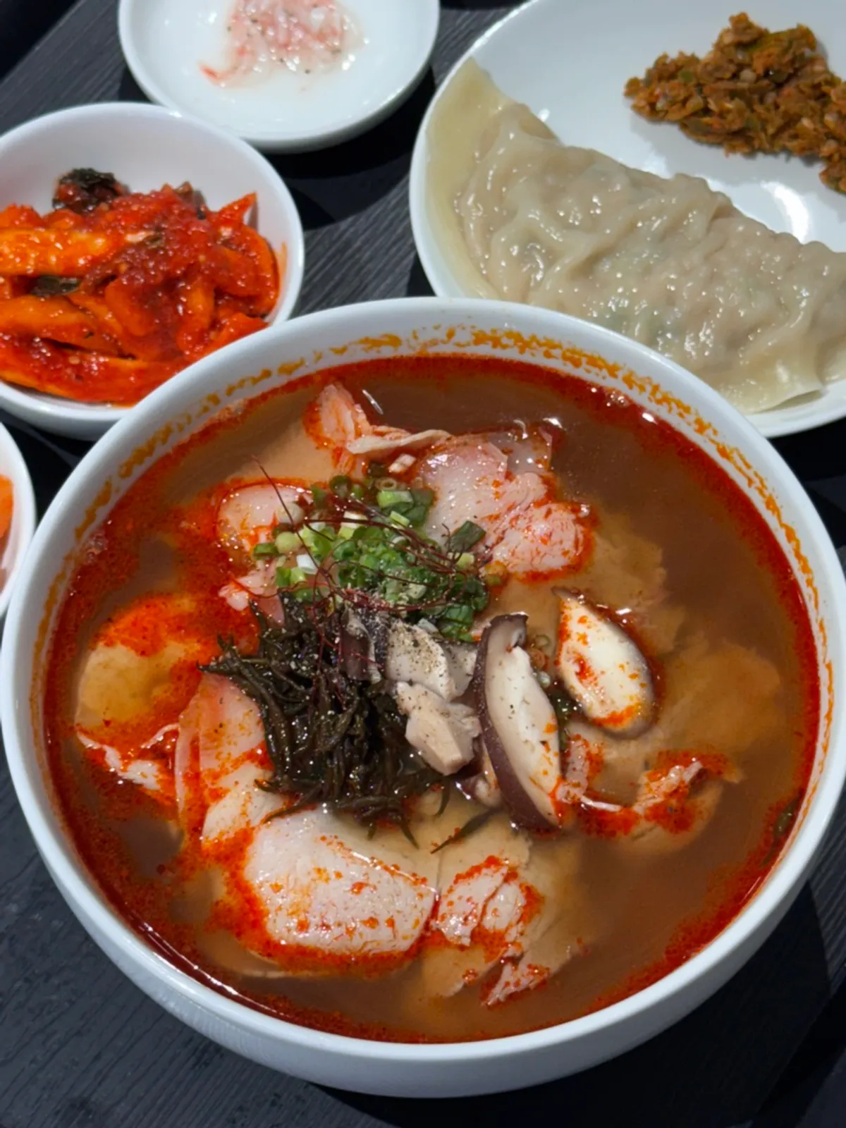 성수 무신사 메가스토어 4층 돼지공탕 하우 팝업