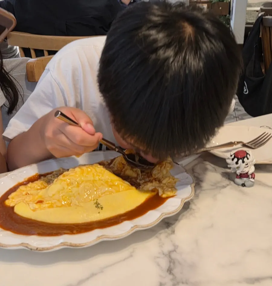 Seongsu Darak Darak Omelet Rice menu item