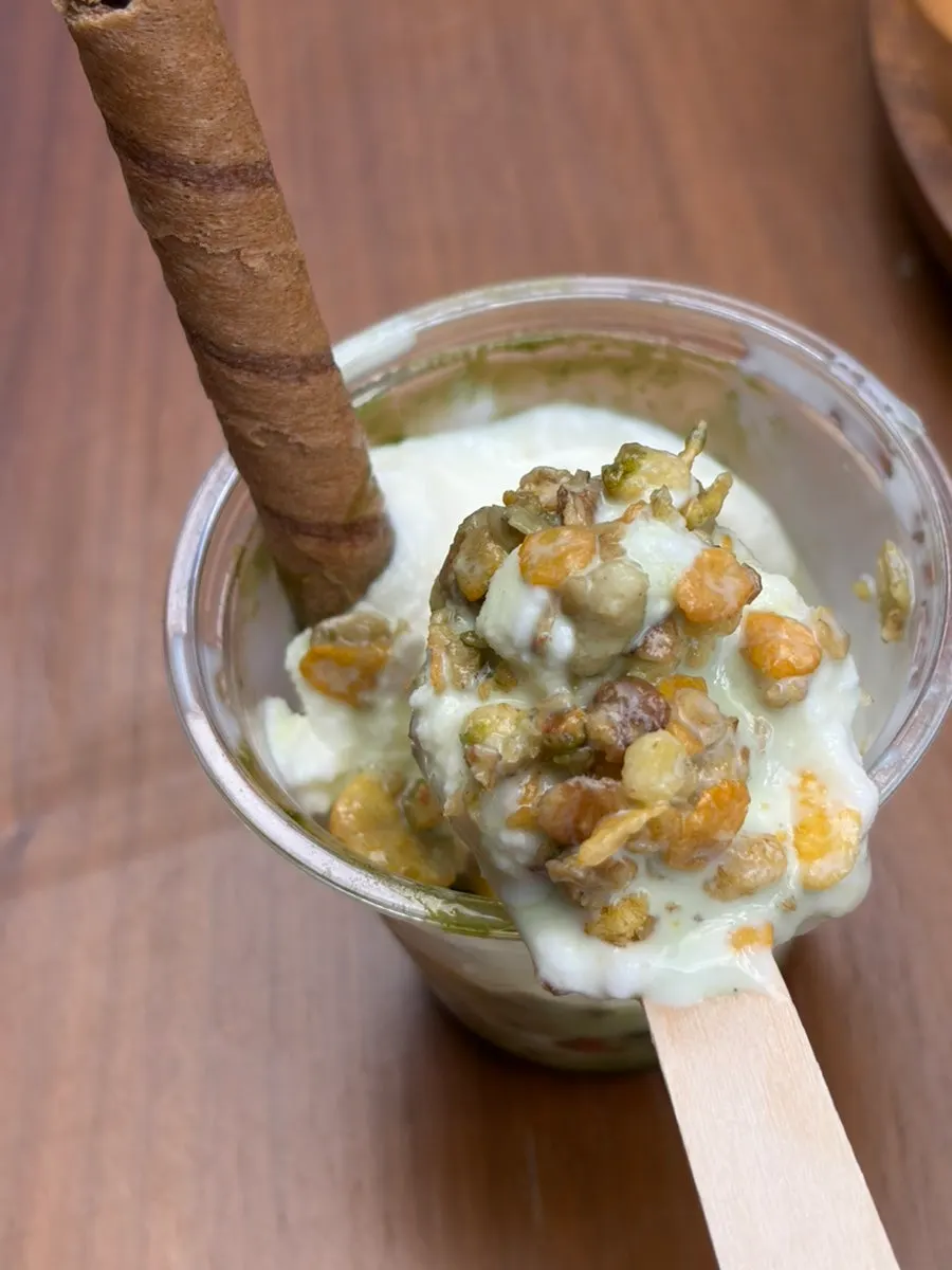 Peach ice cream dessert