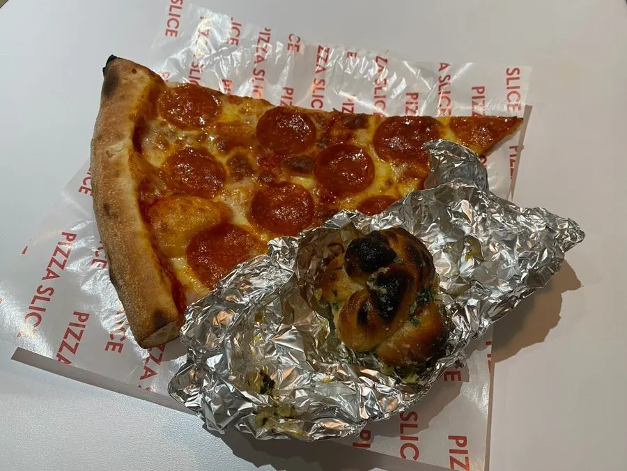 Order of pepperoni pizza, garlic knots, and zero-sugar cola