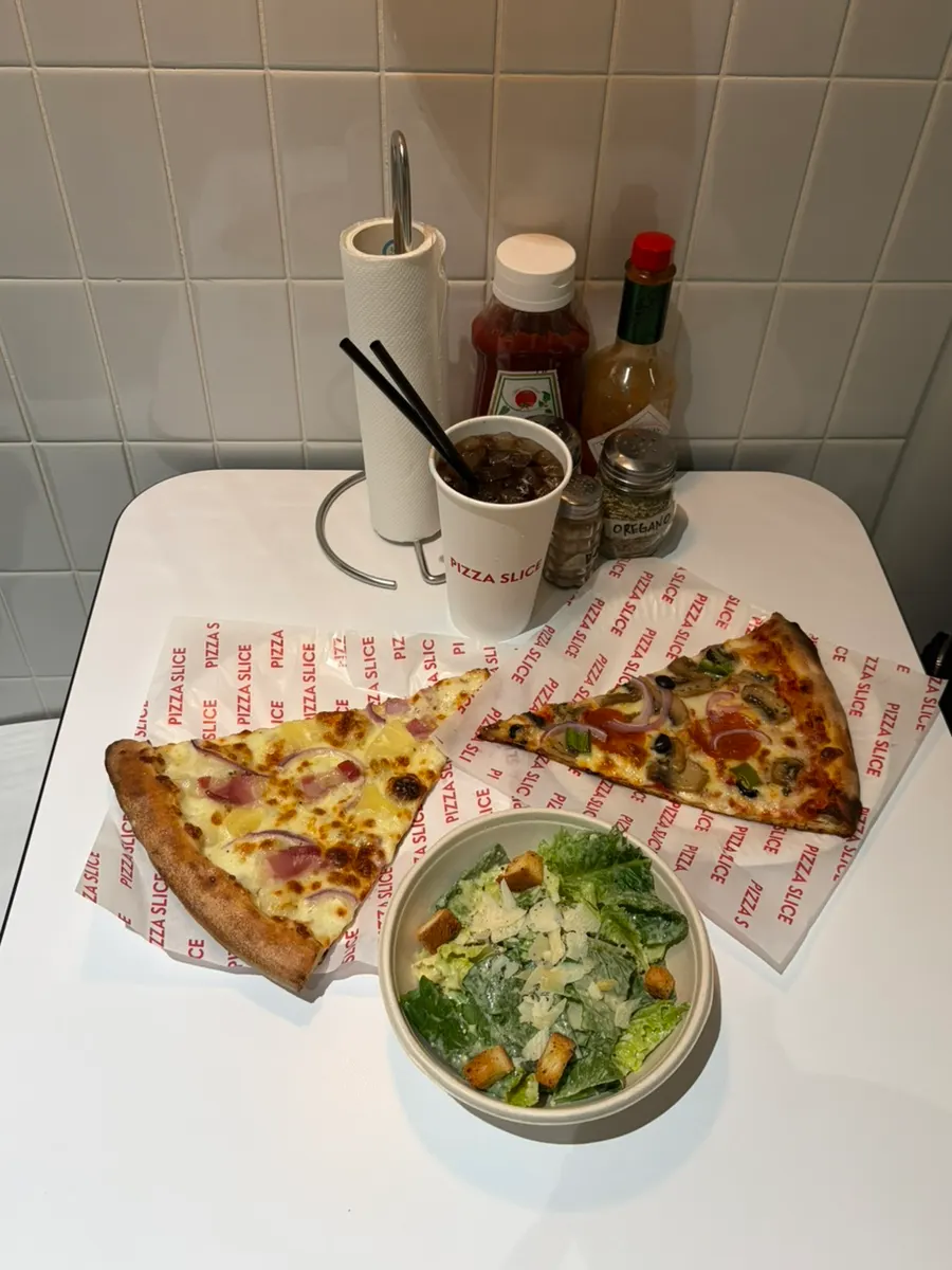 Main photo of a slice pizza at Pizza Slice Seoul in Seongsu
