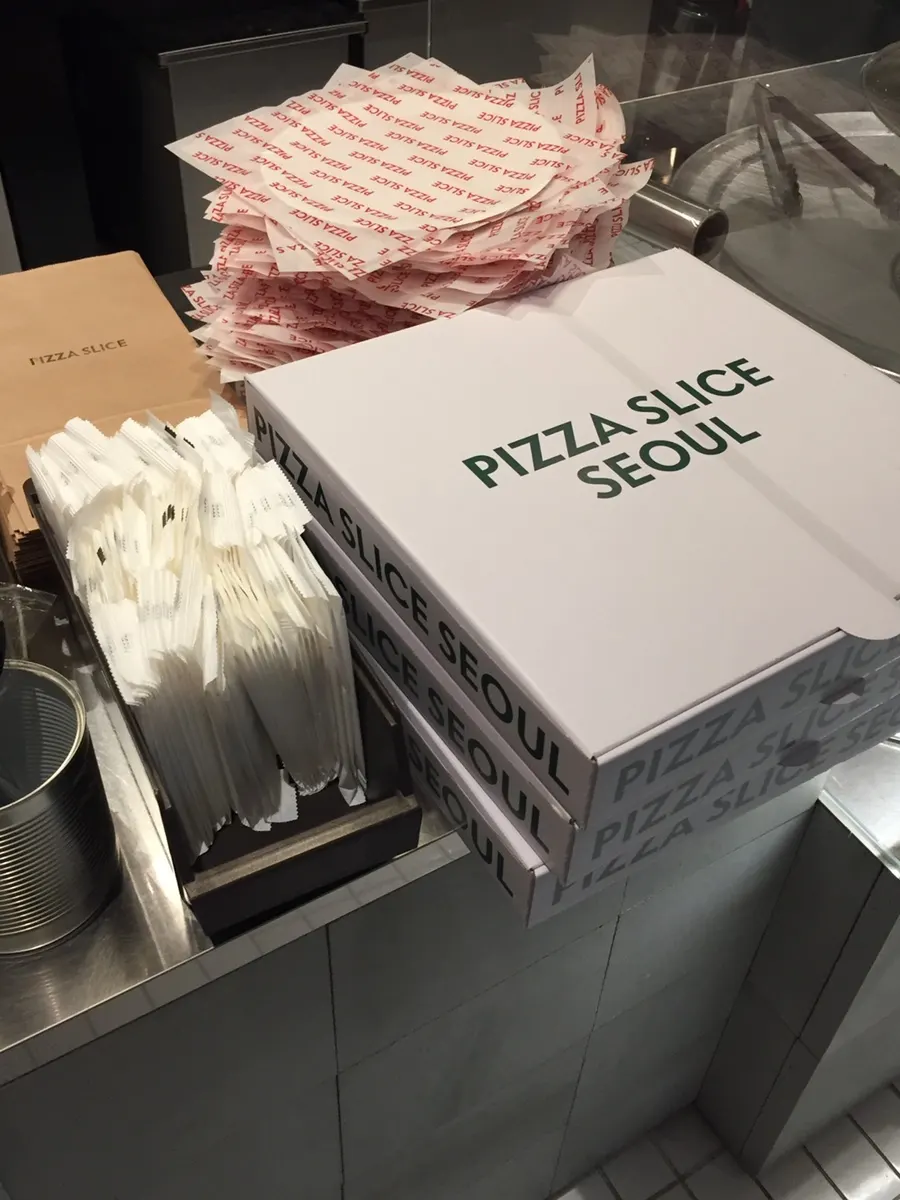 Pizza types available at Pizza Slice Seoul