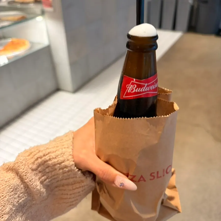 모임용 원형 테이블 좌석