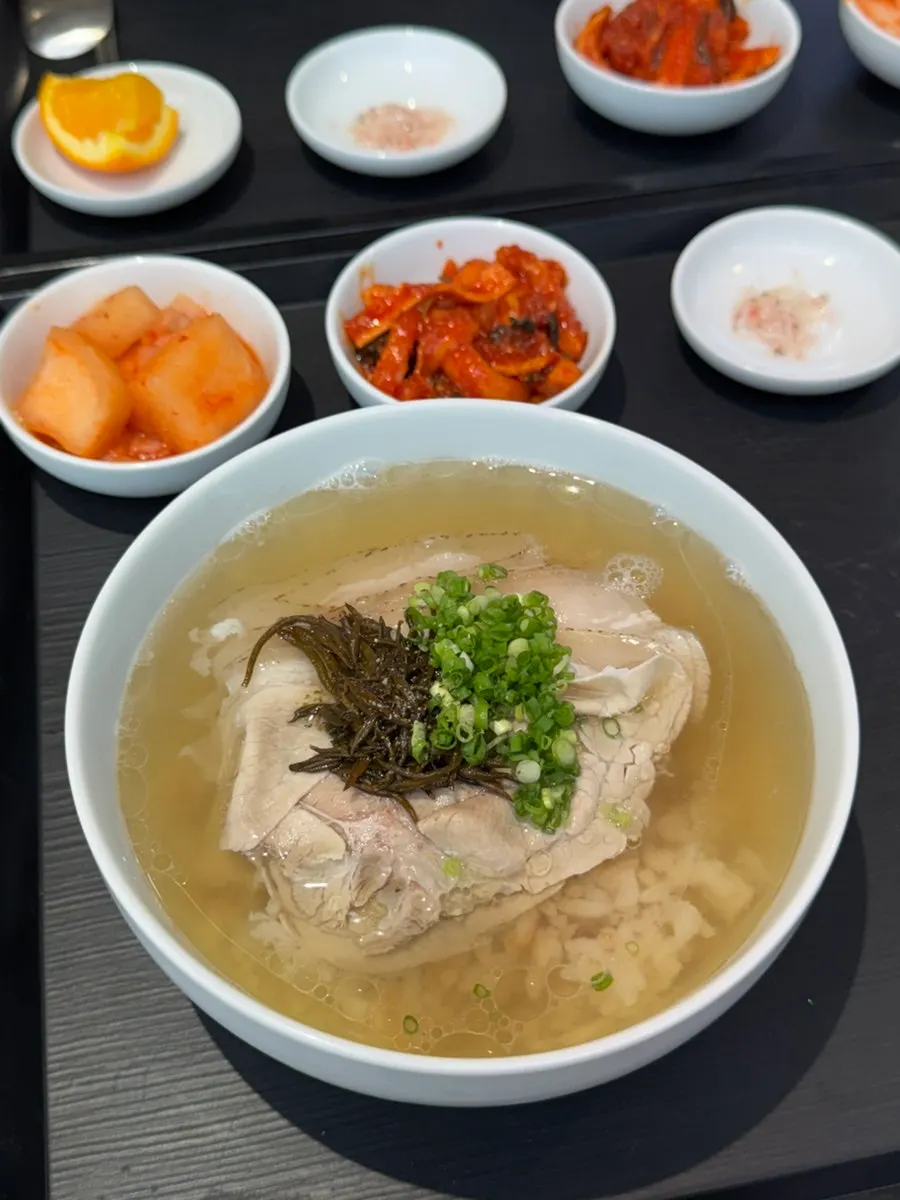 맑은 공탕 정식 한상 차림