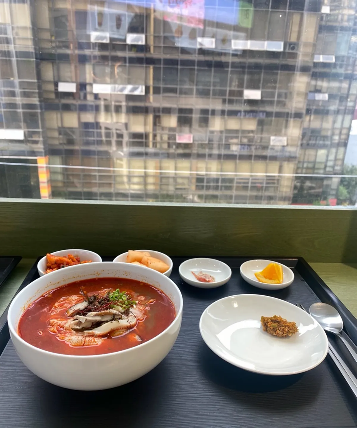 성수동 돼지공탕하우 대표 음식 사진