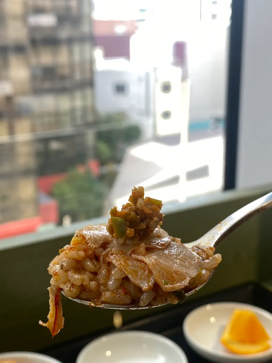 깊은 맛의 돼지공탕 정식