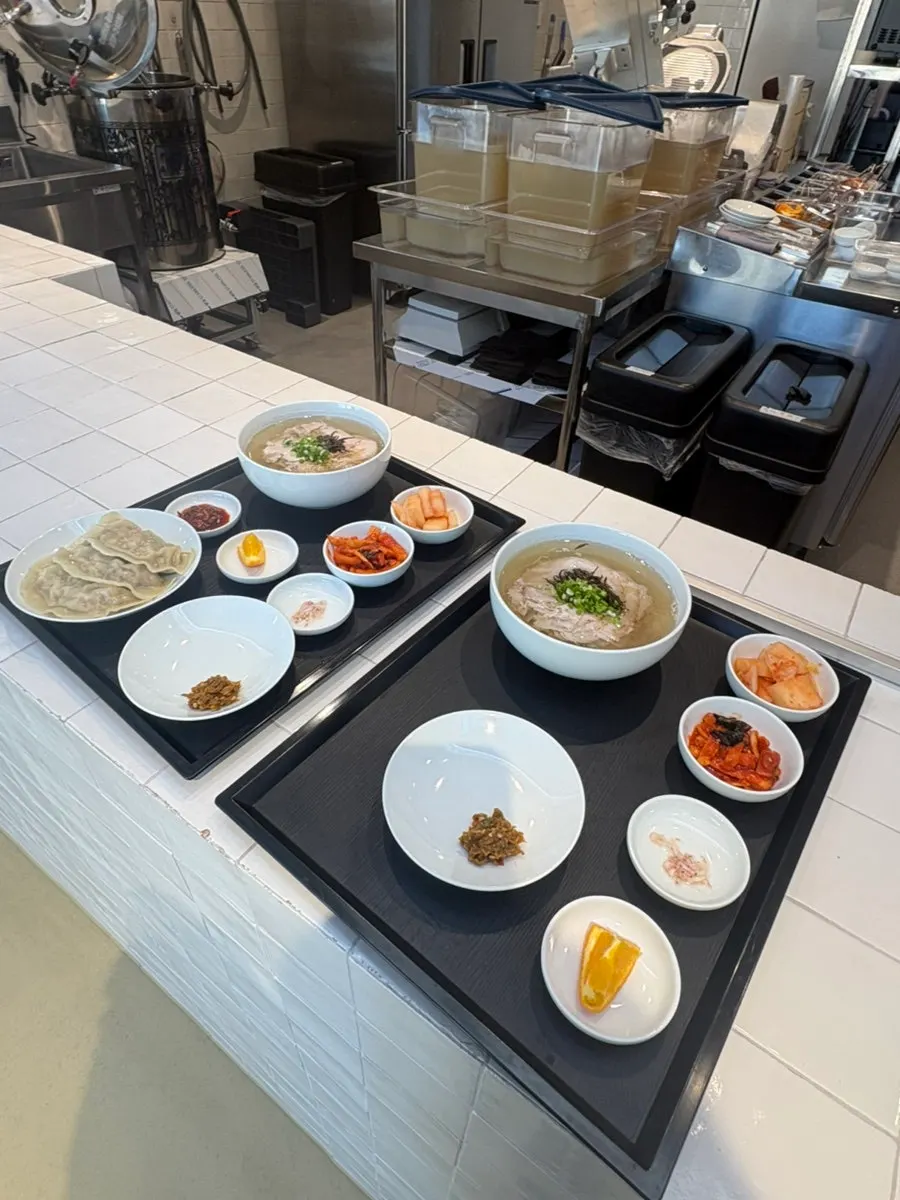 돼지공탕 하우 맑은공탕 정식 한 상