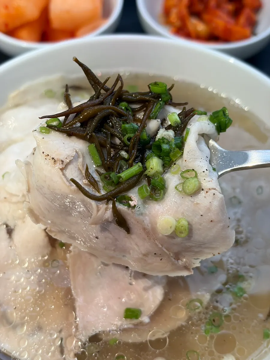 Thinly sliced boiled pork