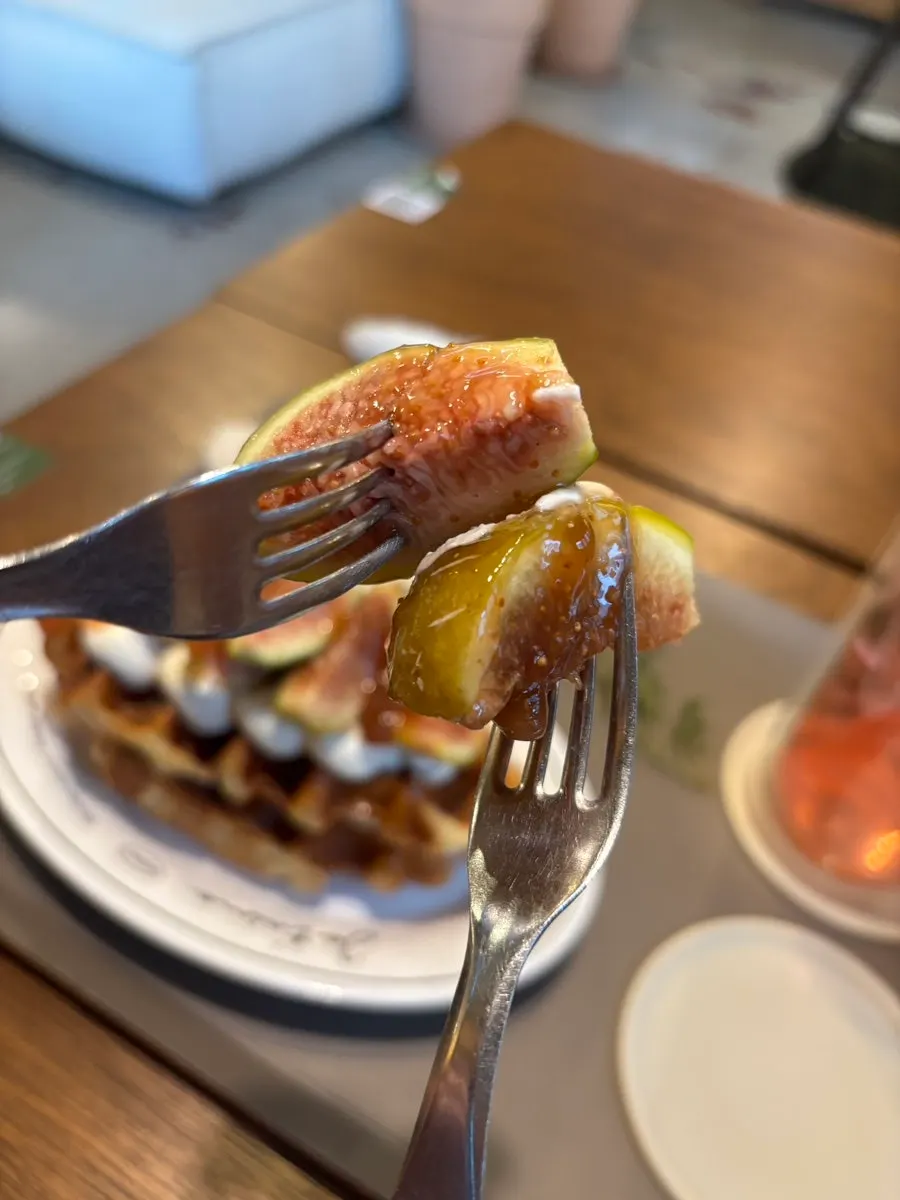 비아트 성수의 조용한 카페 분위기
