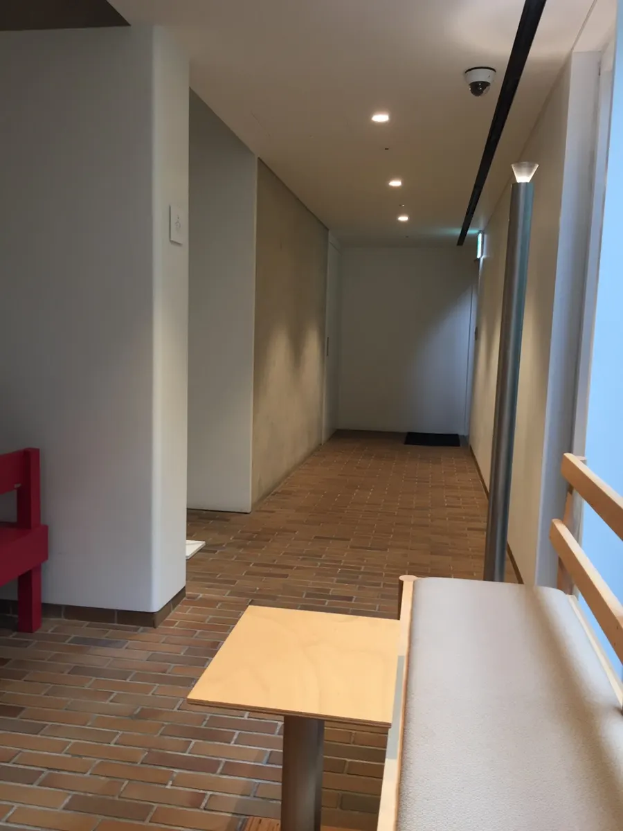 티 커피 전용 출입구