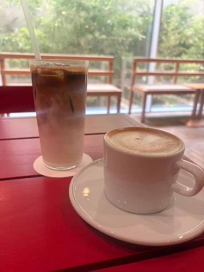 Vanilla cold brew latte and almond latte on the table