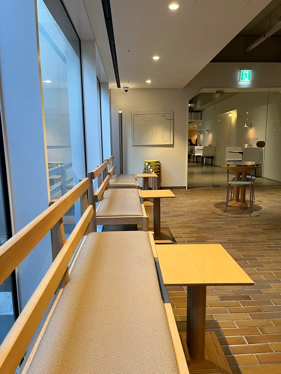 Interior of T Coffee after ordering