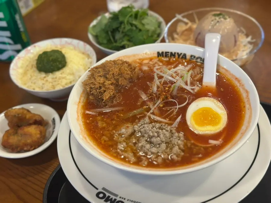 한우카츠 토마토라멘 세트 한 상 차림