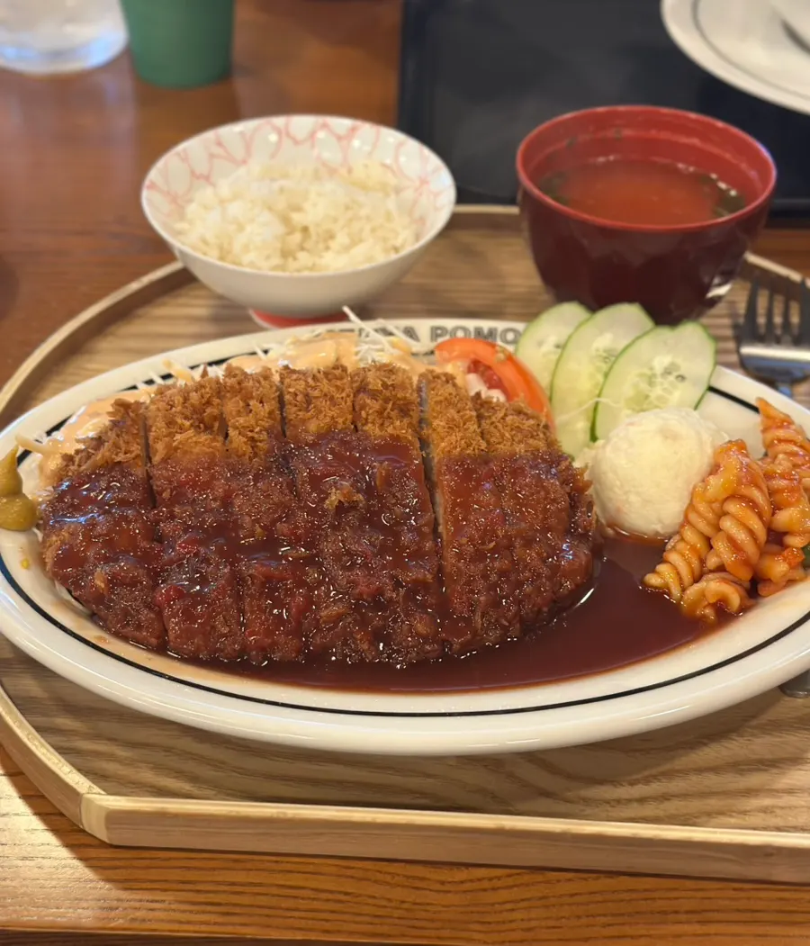 돈카츠 정식 한 상 구성