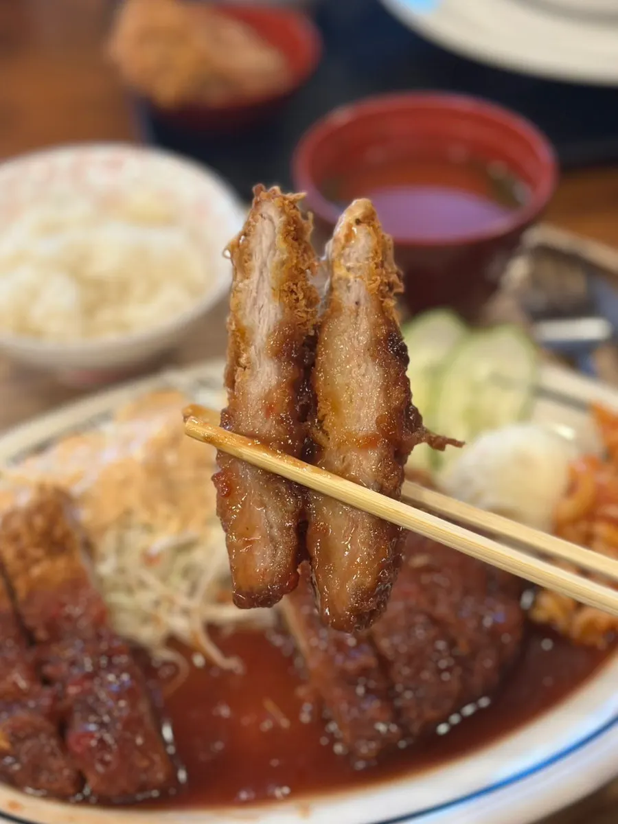 바삭한 돈가스 단면