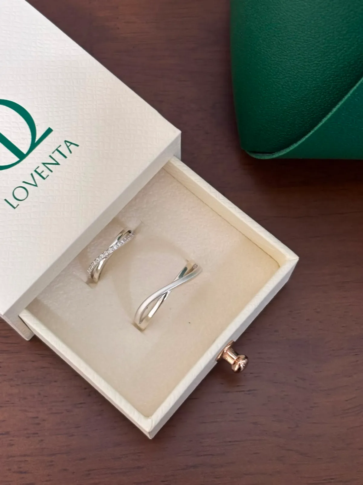 Finished silver couple rings made at Robenta Seongsu