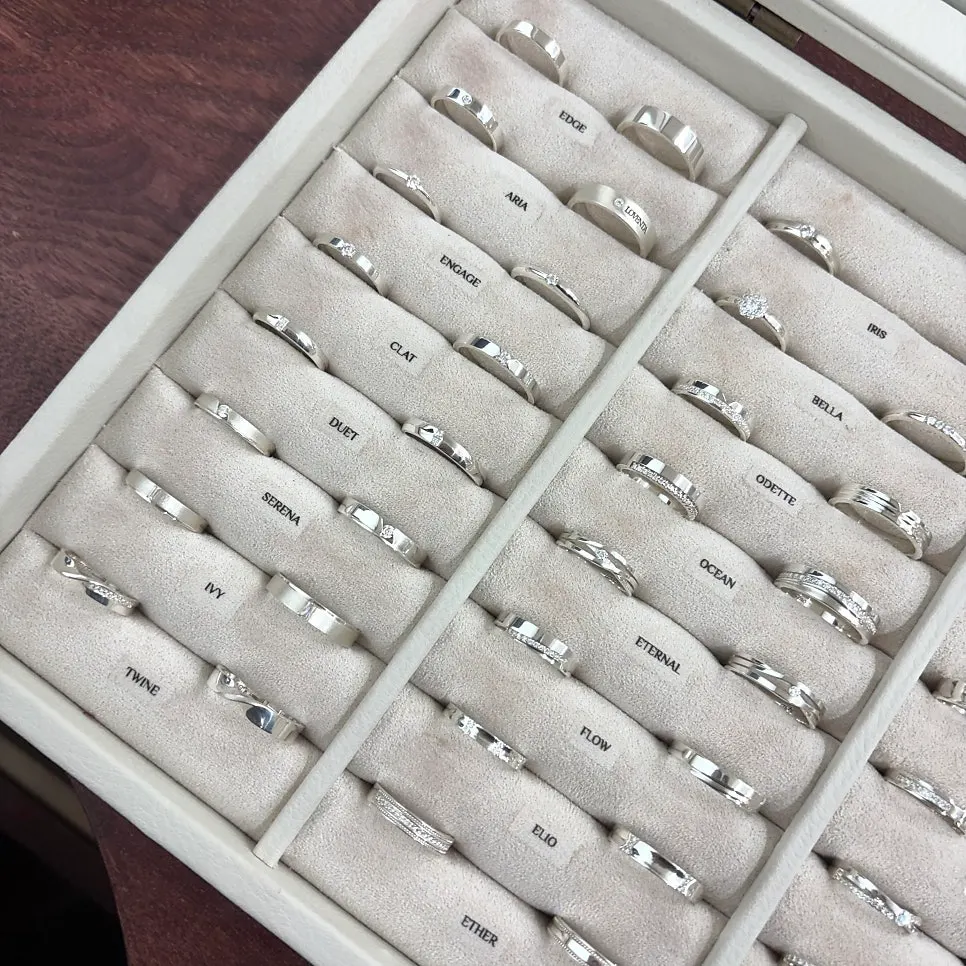 Ring design samples on display at Robenta Seongsu