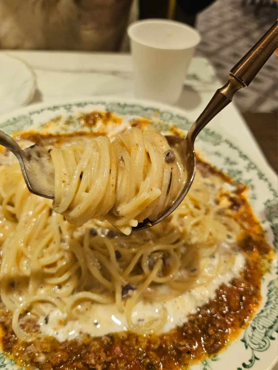 Pasta with spicy rosé sauce