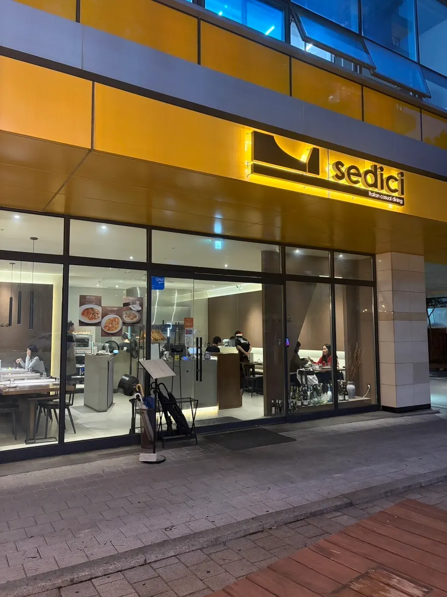 성수동 골목에 자리한 세디치 외관